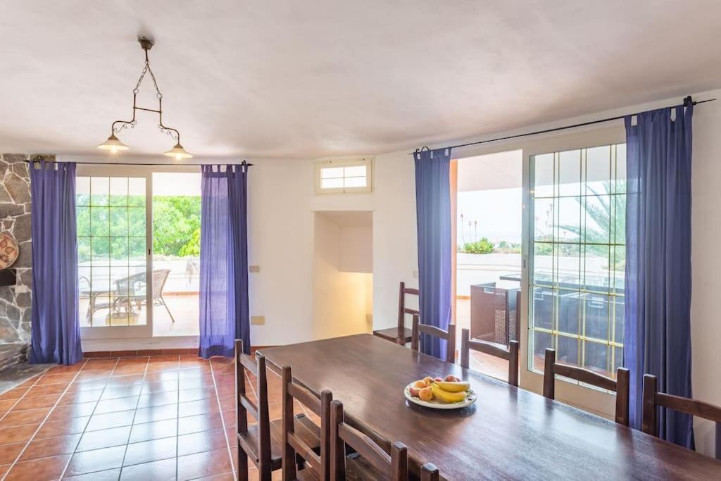 Villa Vacanze Bosa Magomadas Buitenkant foto